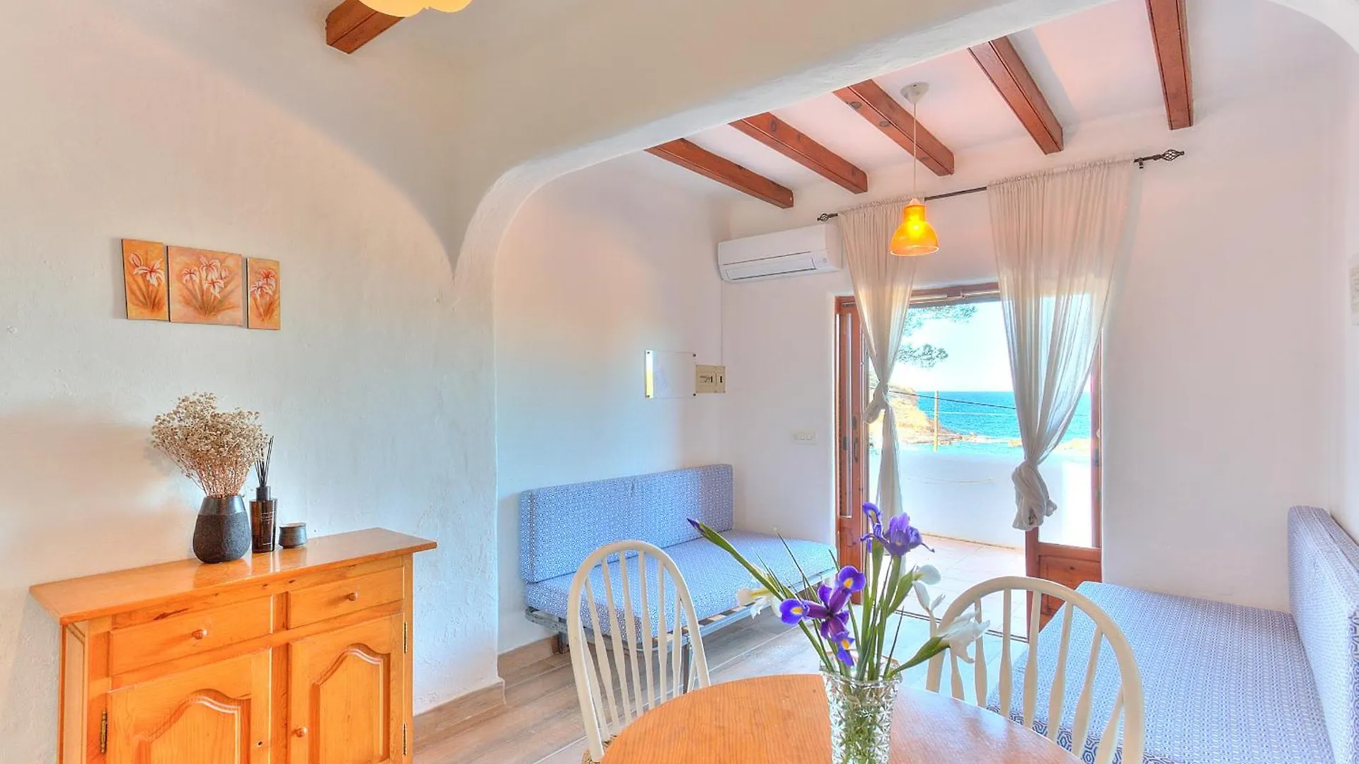 Apartmentos Nort Portinatx Aparthotel